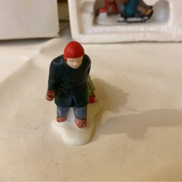 Dept 56 winter village accessories - Picture 6 of 10